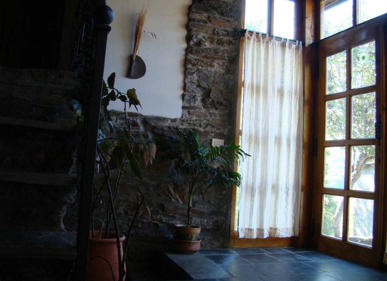 Gasthaus Casa Dos Pedrouzos Doncos Exterior foto